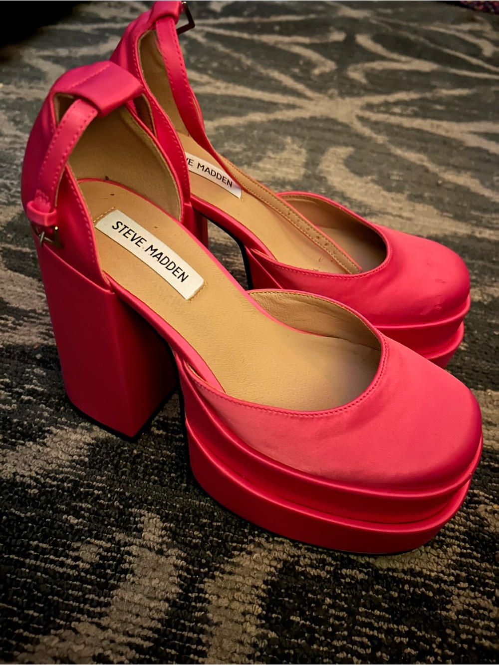 Steve Madden Fuchsia Platform Block Heel Pumps with Ankle Strap - Picture 3 of 5